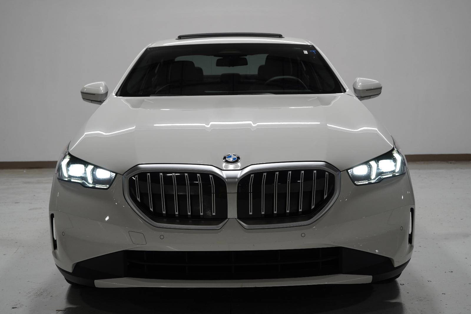 2024 BMW 530i xDrive Vehicle Photo in GRAPEVINE, TX 76051