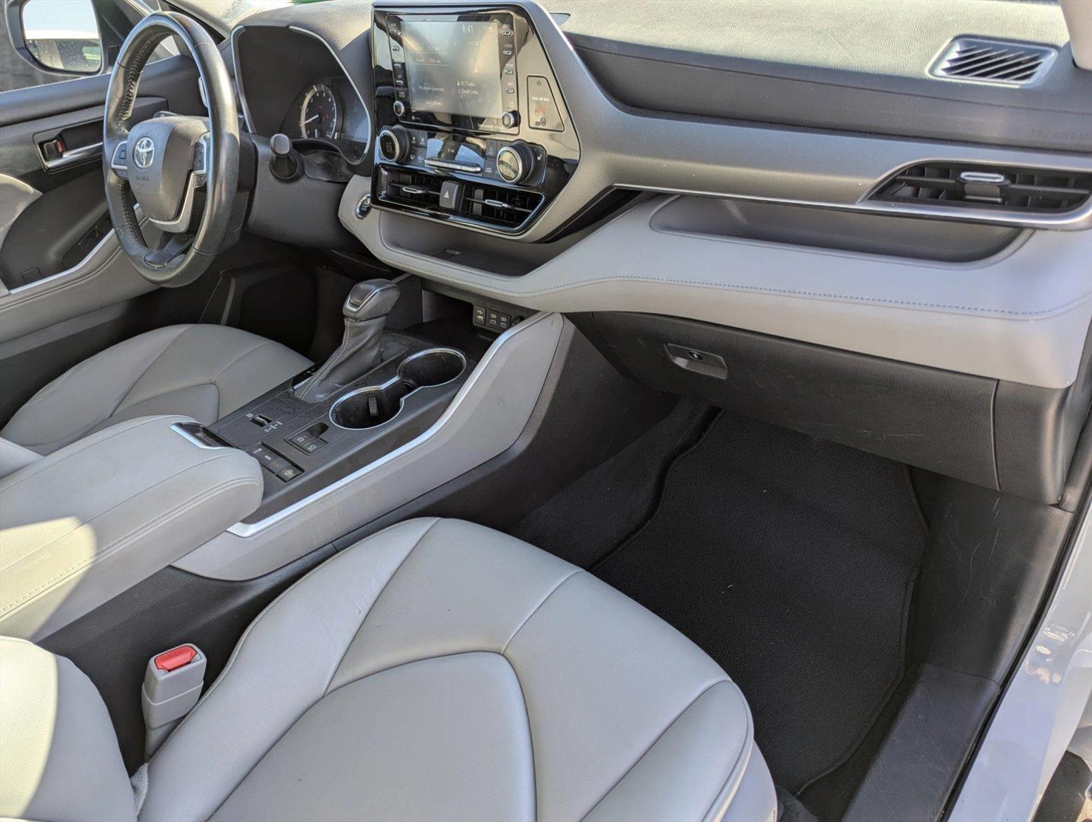 2022 Toyota Highlander Vehicle Photo in Ft. Myers, FL 33907