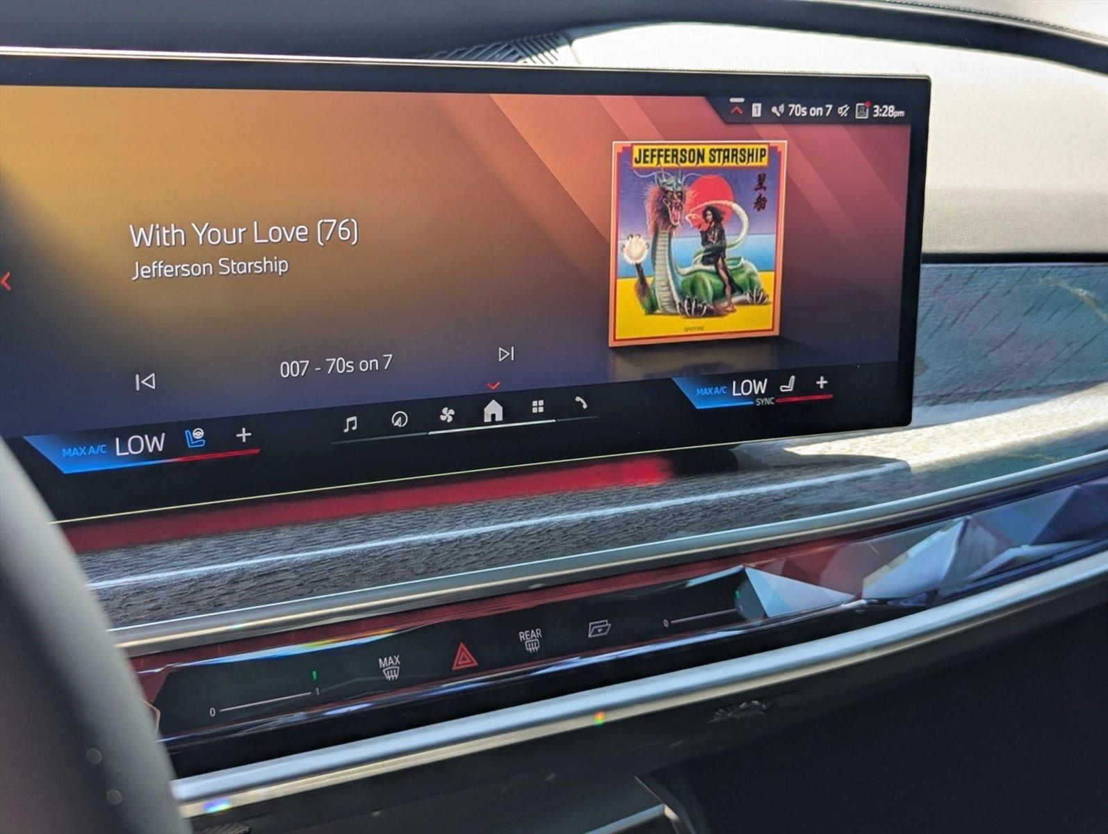 2024 BMW i7 Vehicle Photo in Delray Beach, FL 33444