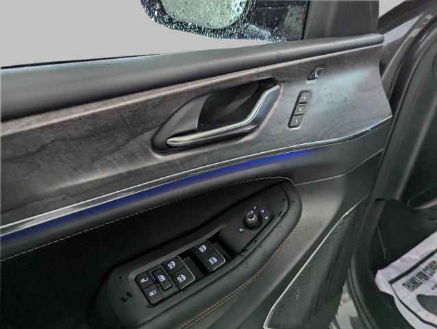 2025 Jeep Grand Cherokee L Vehicle Photo in Oshkosh, WI 54901