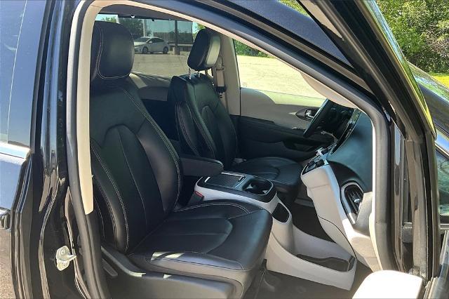 2023 Chrysler Pacifica Vehicle Photo in Tulsa, OK 74145