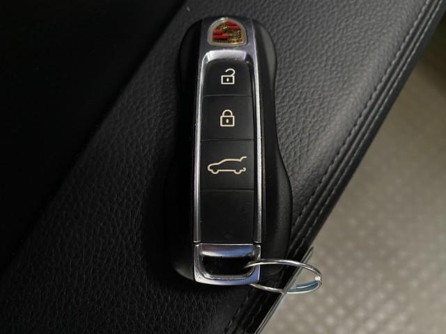 2021 Porsche Cayenne Vehicle Photo in Appleton, WI 54913