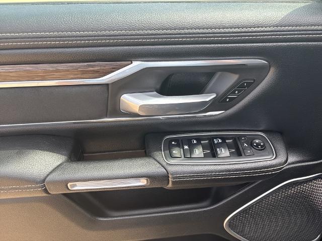 2019 Ram 1500 Vehicle Photo in Peoria, IL 61615