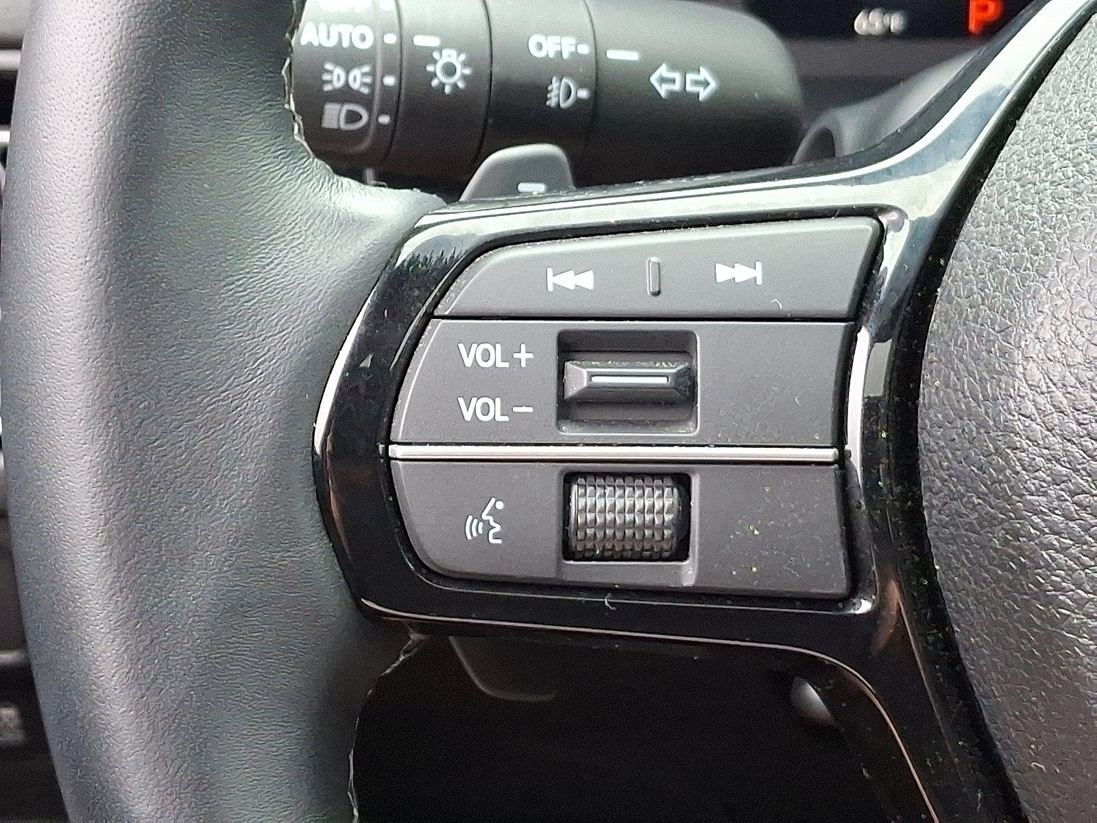 2024 Honda Civic Hatchback Vehicle Photo in Trevose, PA 19053