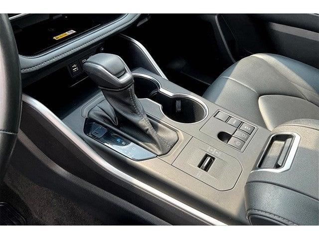 2023 Toyota Highlander Vehicle Photo in San Antonio, TX 78230