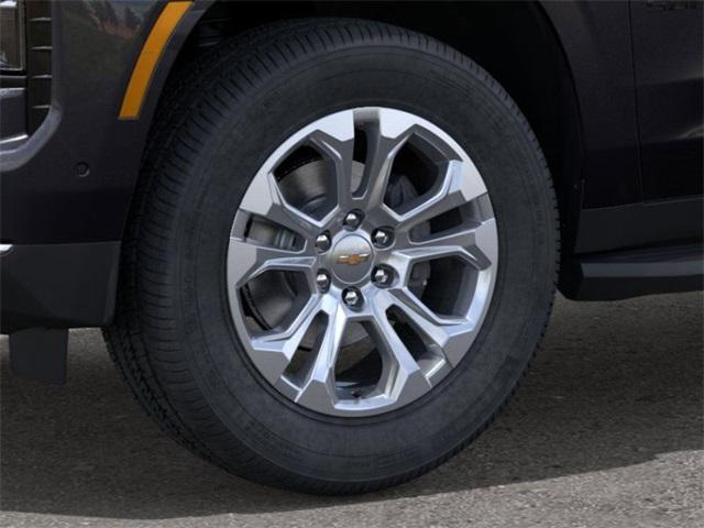 2025 Chevrolet Suburban Vehicle Photo in ENGLEWOOD, CO 80113-6708