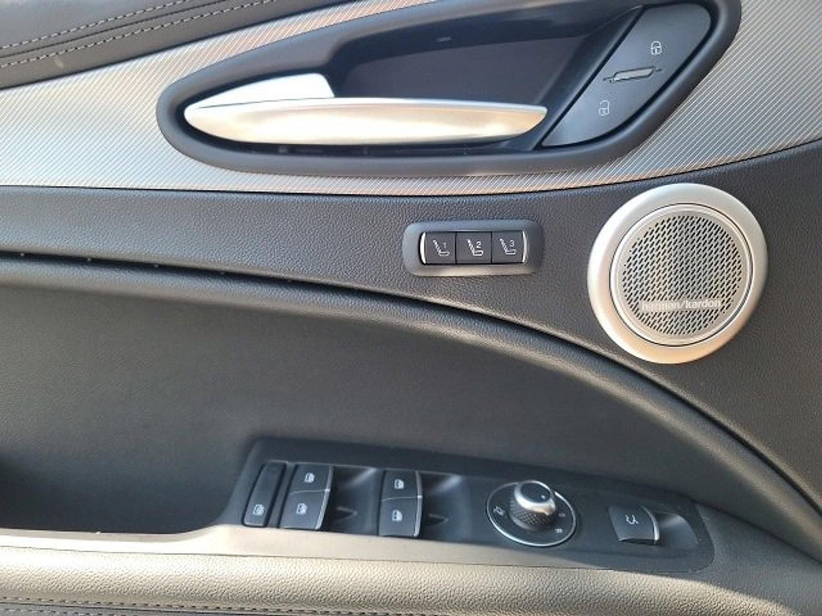 2022 Alfa Romeo Stelvio Vehicle Photo in Willow Grove, PA 19090