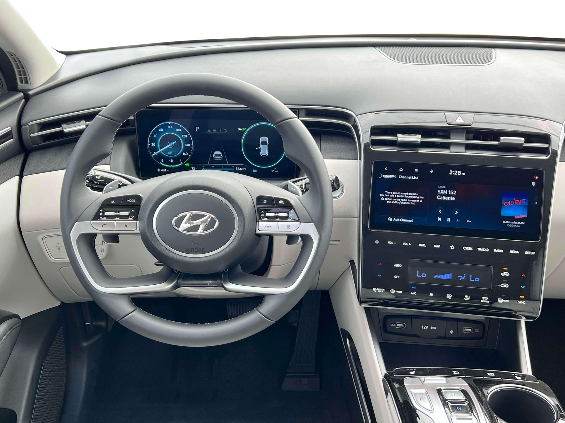 2024 Hyundai TUCSON Hybrid Vehicle Photo in Peoria, IL 61615