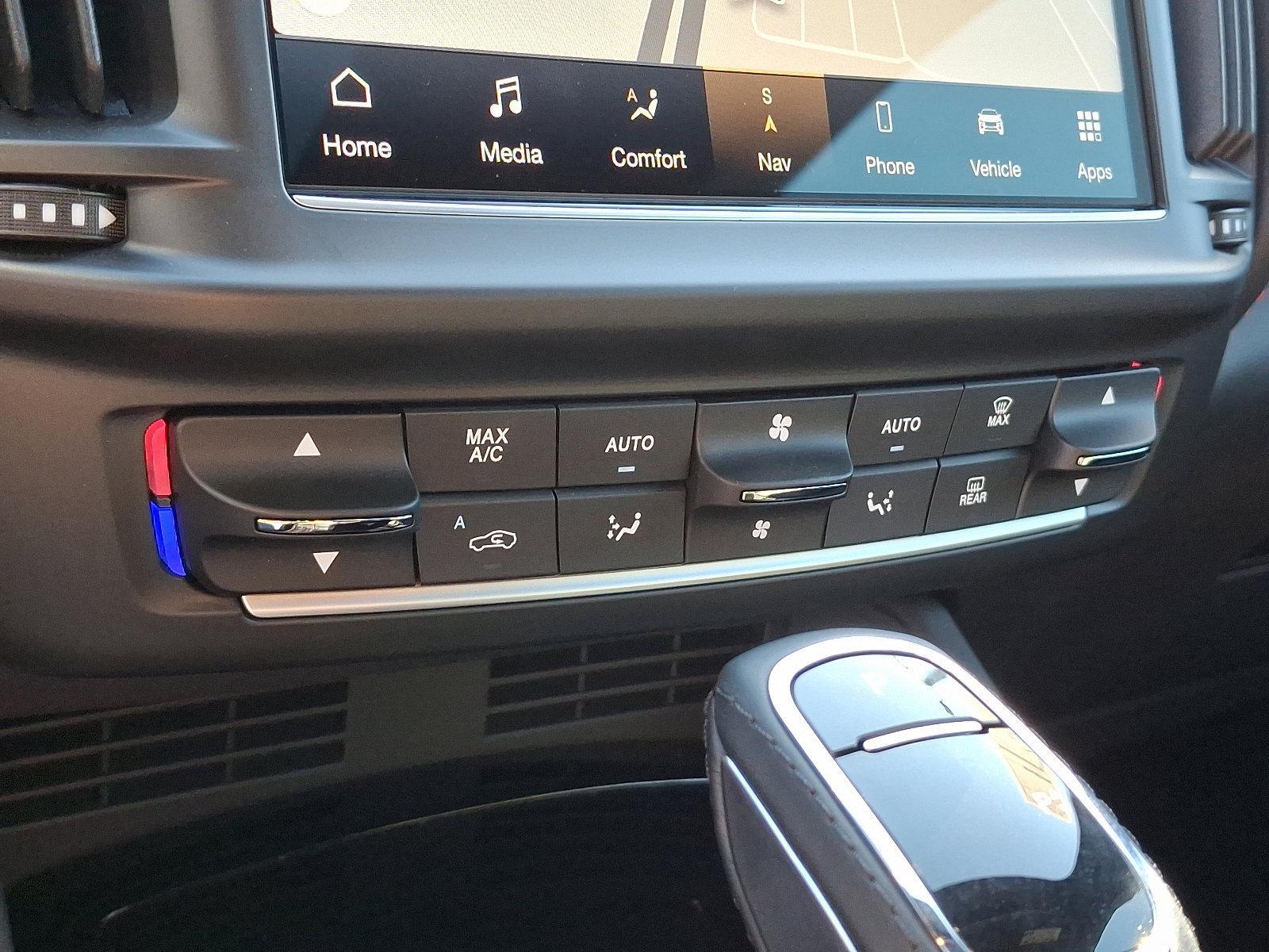 2024 Maserati Levante Vehicle Photo in Willow Grove, PA 19090