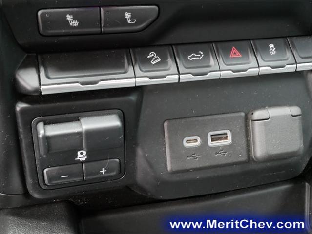 2021 Chevrolet Silverado 1500 Vehicle Photo in MAPLEWOOD, MN 55119-4794