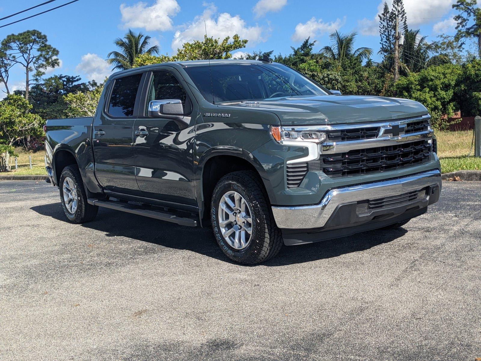 2025 Chevrolet Silverado 1500 Vehicle Photo in GREENACRES, FL 33463-3207