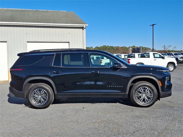 2024 Chevrolet Traverse Vehicle Photo in BERLIN, MD 21811-1121