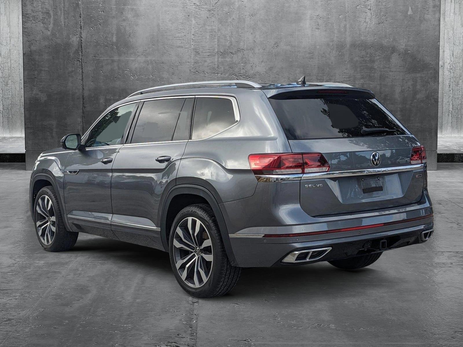 2022 Volkswagen Atlas Vehicle Photo in GREENACRES, FL 33463-3207