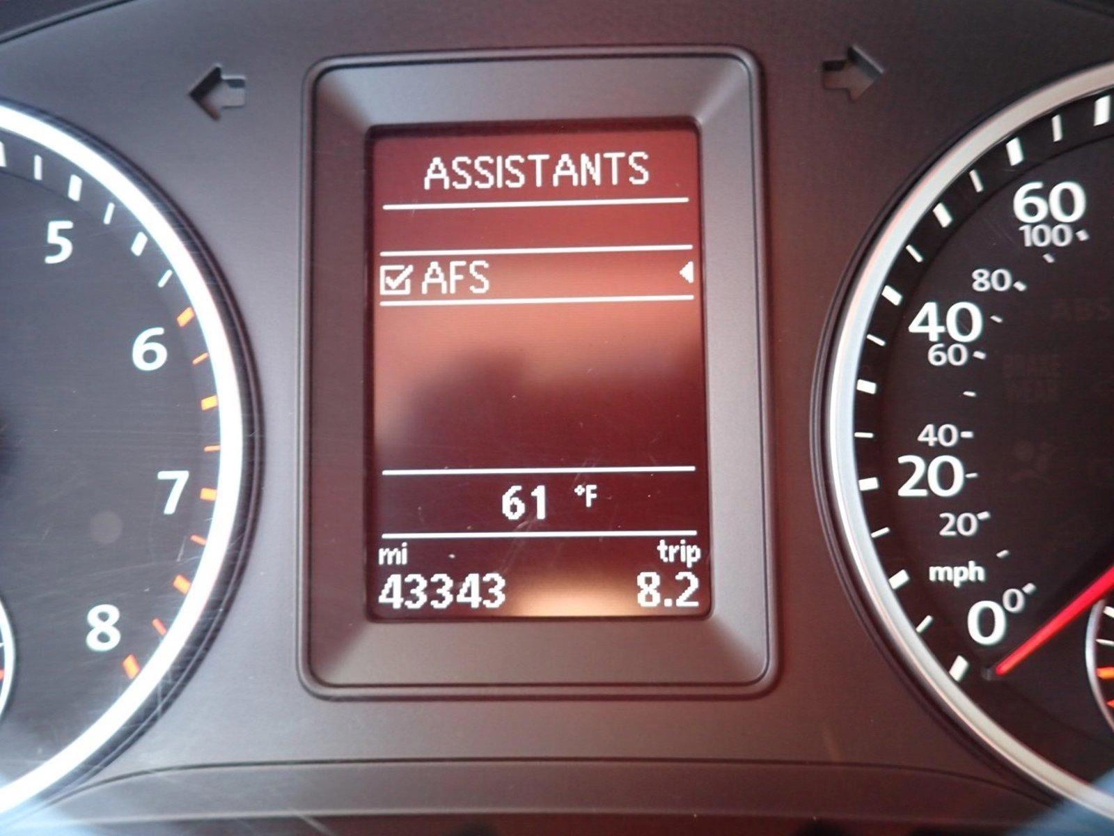 2017 Volkswagen Tiguan Vehicle Photo in DENVER, CO 80221-3610