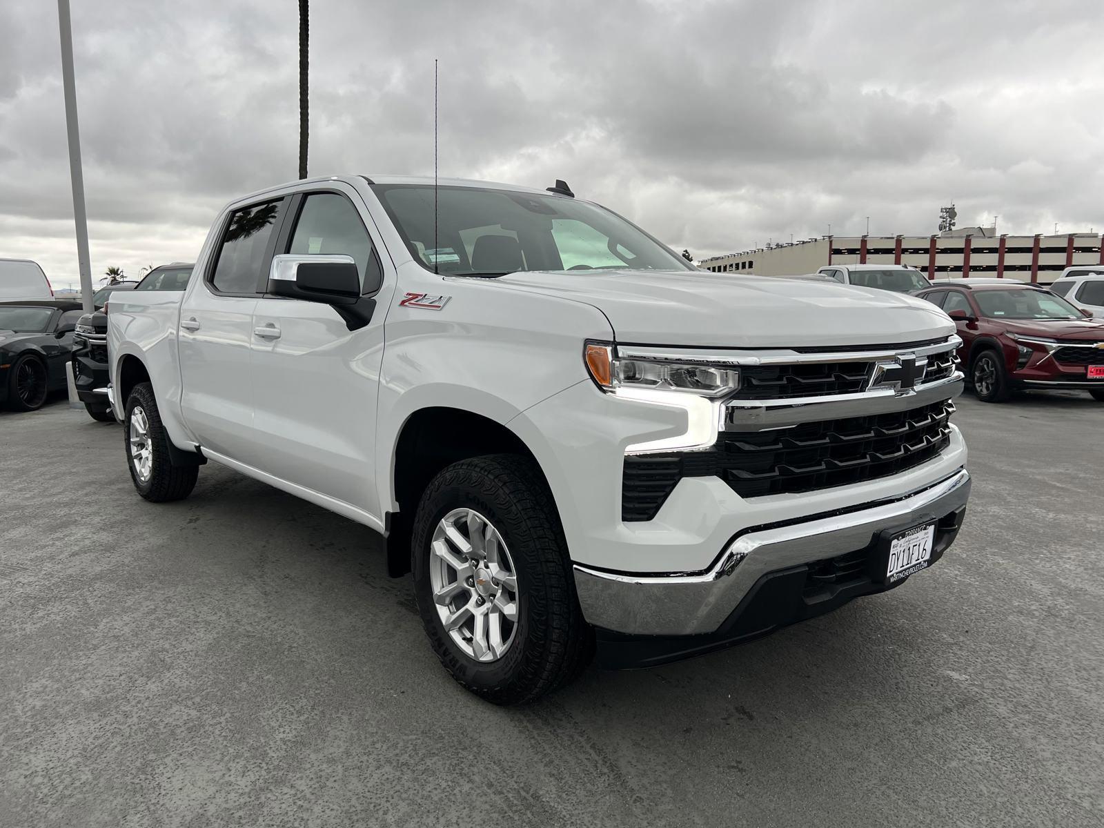 2025 Chevrolet Silverado 1500 Vehicle Photo in LOS ANGELES, CA 90007-3794