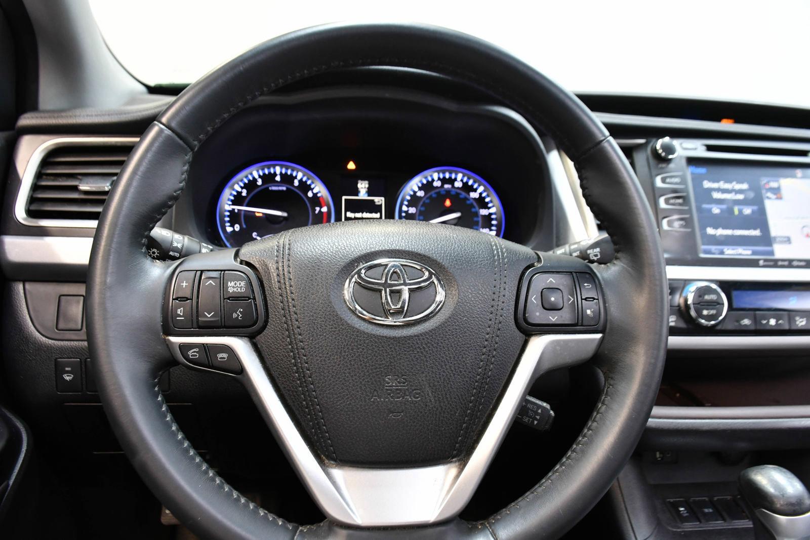 2016 Toyota Highlander Vehicle Photo in DALLAS, TX 75235