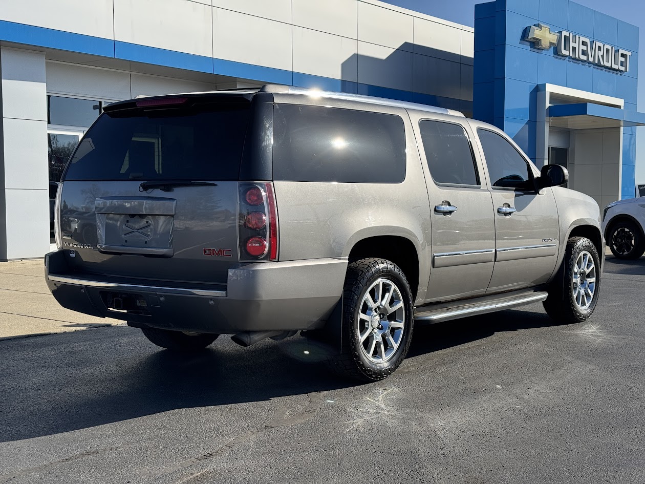 2012 GMC Yukon XL Vehicle Photo in BOONVILLE, IN 47601-9633