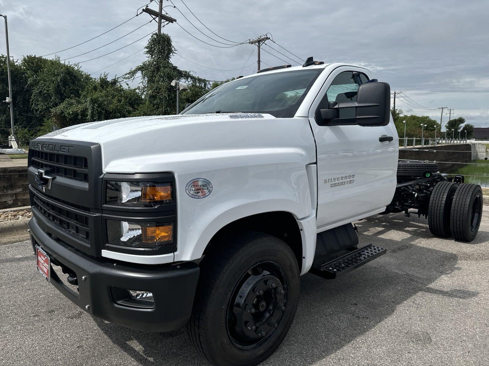 2024 Chevrolet Silverado 5500 HD Vehicle Photo in GEORGETOWN, TX 78626-7508