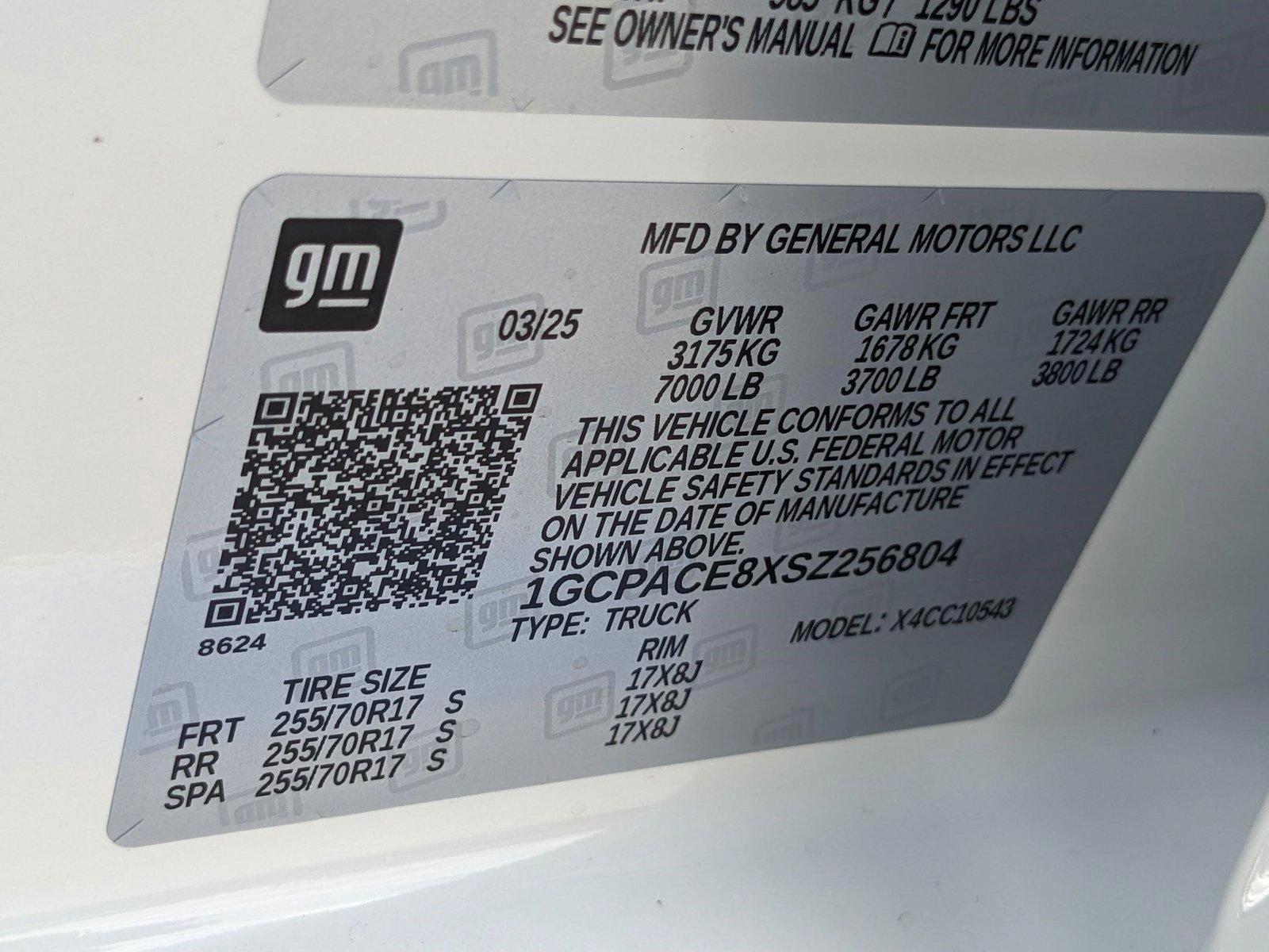 2025 Chevrolet Silverado 1500 Vehicle Photo in MIAMI, FL 33172-3015