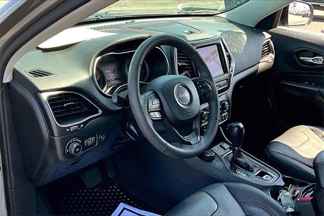 2021 Jeep Cherokee Vehicle Photo in TOPEKA, KS 66609-0000