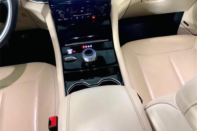 2022 Jeep Grand Cherokee L Vehicle Photo in KANSAS CITY, MO 64114-4502