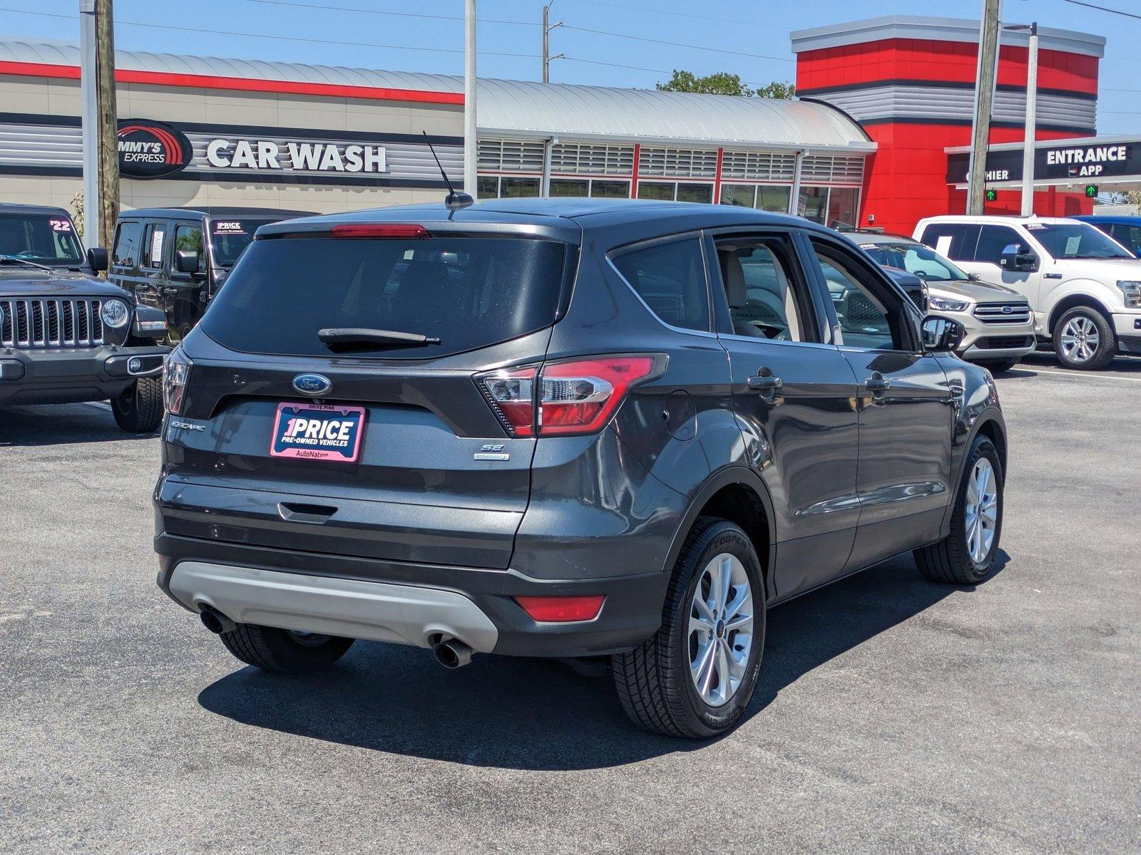 2017 Ford Escape Vehicle Photo in Bradenton, FL 34207