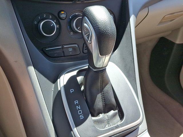 2014 Ford Escape Vehicle Photo in DANBURY, CT 06810-5034
