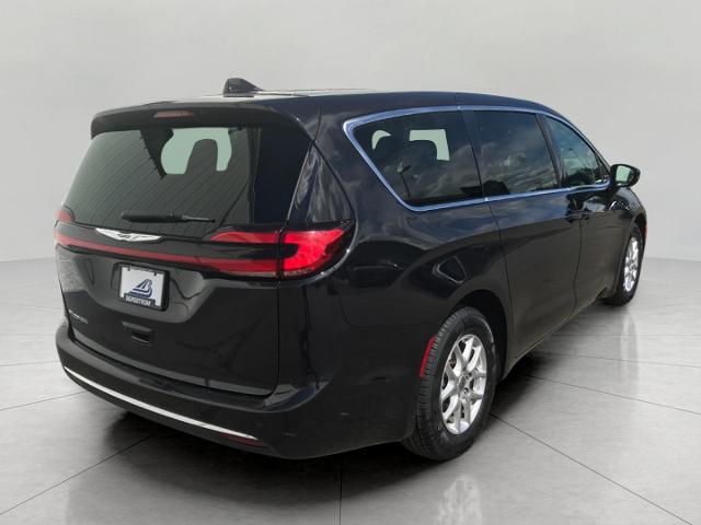 2023 Chrysler Pacifica Vehicle Photo in GREEN BAY, WI 54303-3330