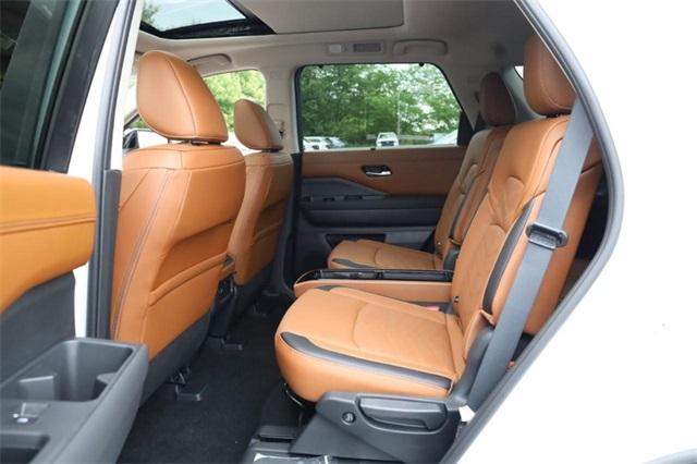 2025 Nissan Pathfinder Vehicle Photo in Hazelwood, MO 63042