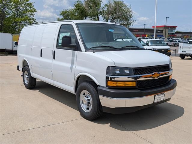 2025 Chevrolet Silverado 3500 HD CC Vehicle Photo in ENGLEWOOD, CO 80113-6708