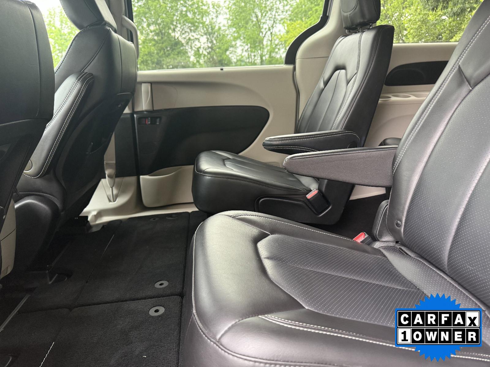 2023 Chrysler Pacifica Vehicle Photo in Harrisburg, PA 17111