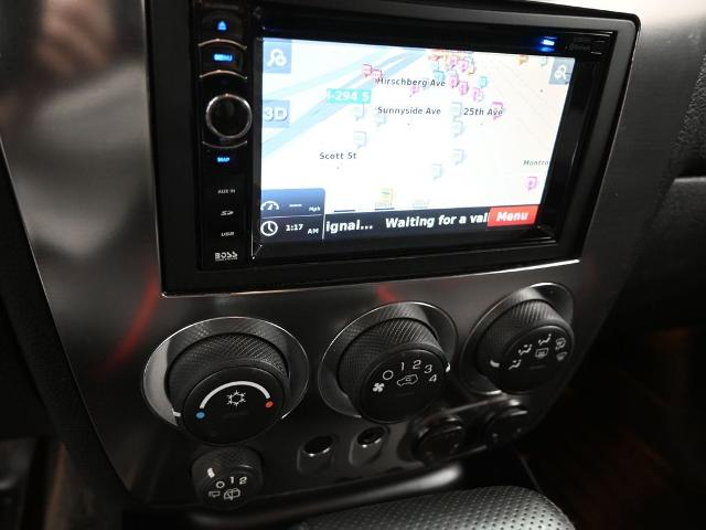 2006 HUMMER H3 Vehicle Photo in Cedar Rapids, IA 52402