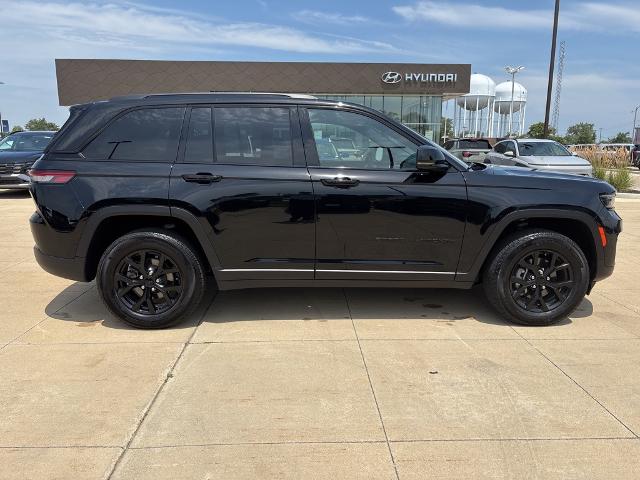 2024 Jeep Grand Cherokee Vehicle Photo in Peoria, IL 61615