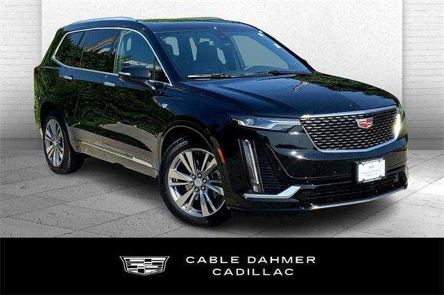 2025 Cadillac XT6 Vehicle Photo in KANSAS CITY, MO 64114-4545