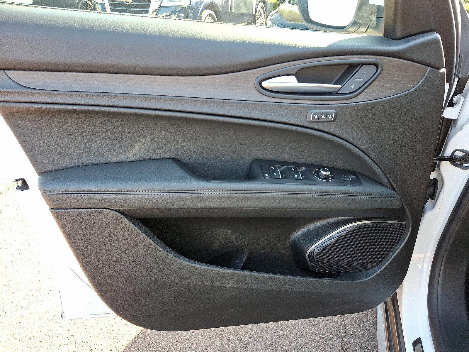 2022 Alfa Romeo Stelvio Vehicle Photo in Willow Grove, PA 19090
