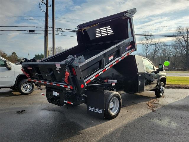 2024 Chevrolet Silverado 3500 HD Chassis Cab Vehicle Photo in MILFORD, DE 19963-6122
