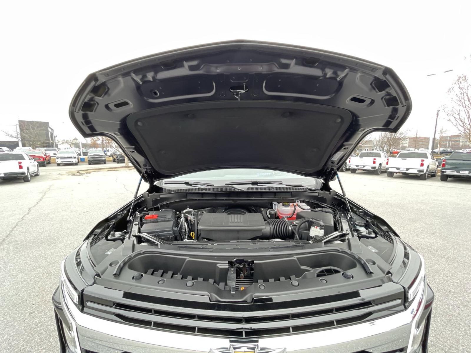 2025 Chevrolet Tahoe Vehicle Photo in BENTONVILLE, AR 72712-4322