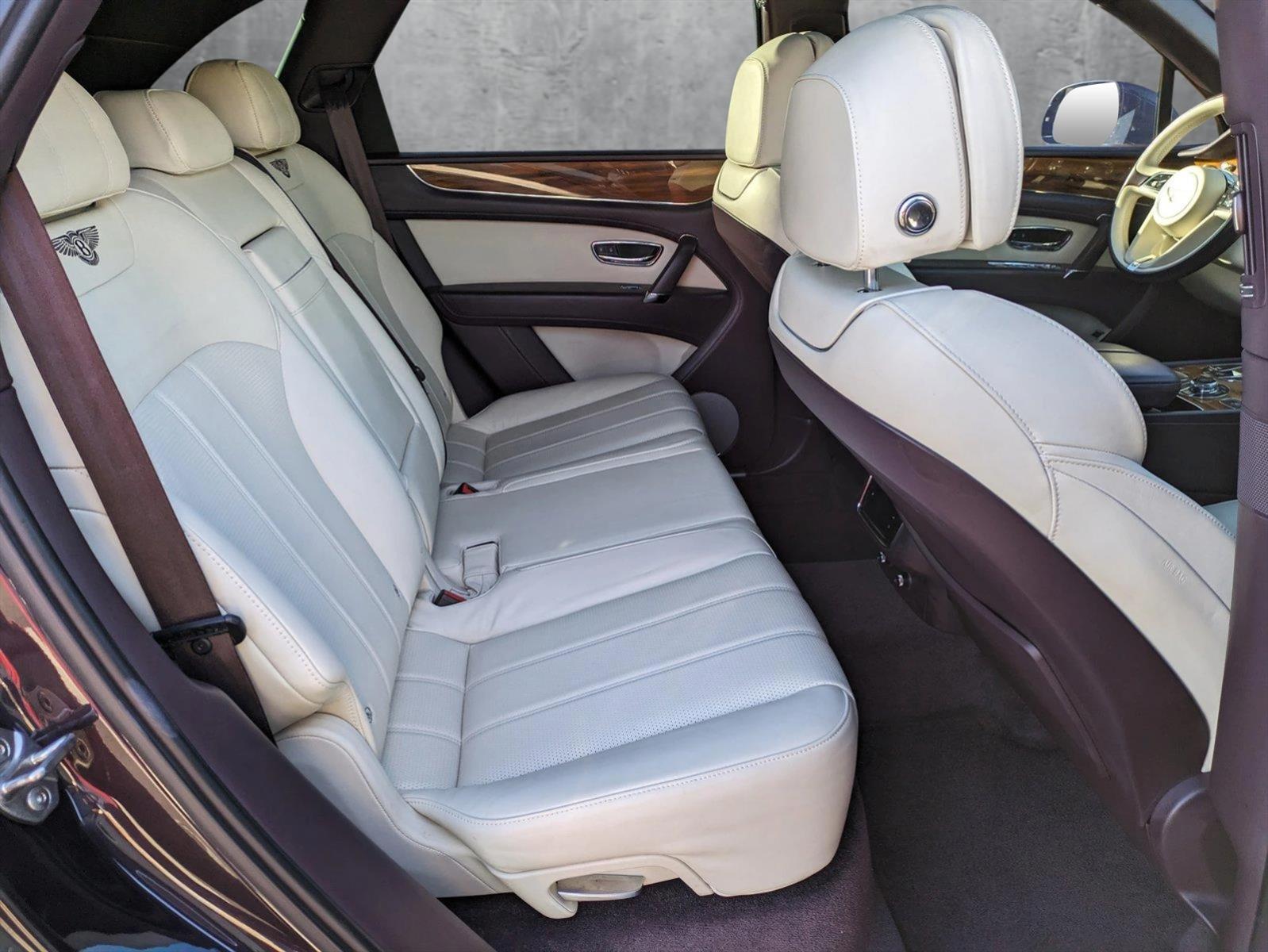 2019 Bentley Bentayga Vehicle Photo in Las Vegas, NV 89149