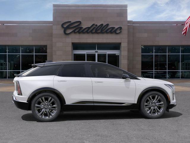 2025 Cadillac OPTIQ Vehicle Photo in KANSAS CITY, MO 64114-4545