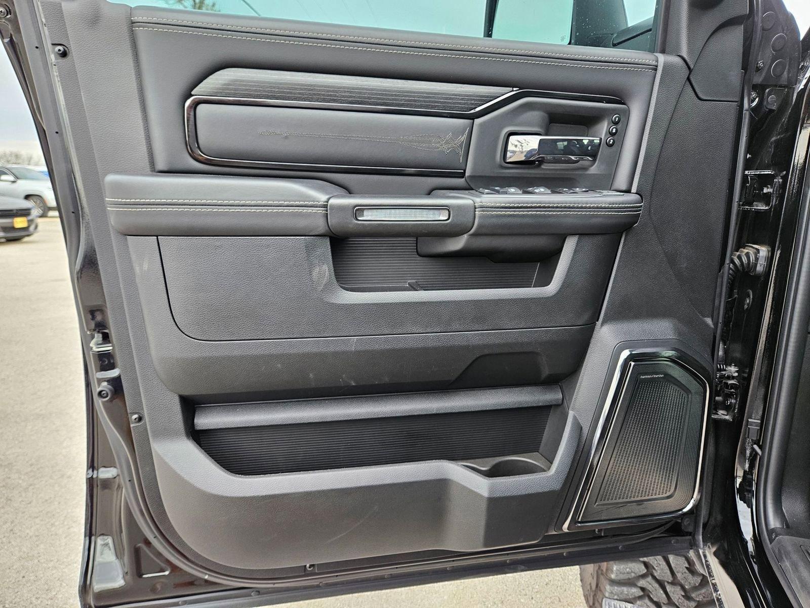 2024 Ram 3500 Vehicle Photo in Seguin, TX 78155