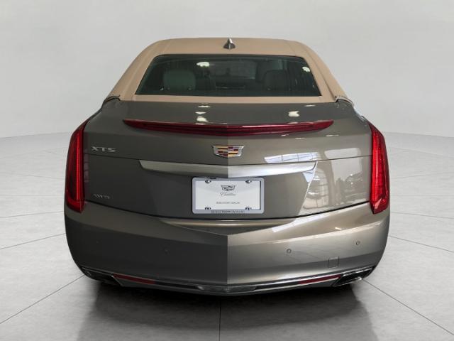 2017 Cadillac XTS Vehicle Photo in GREEN BAY, WI 54303-3330