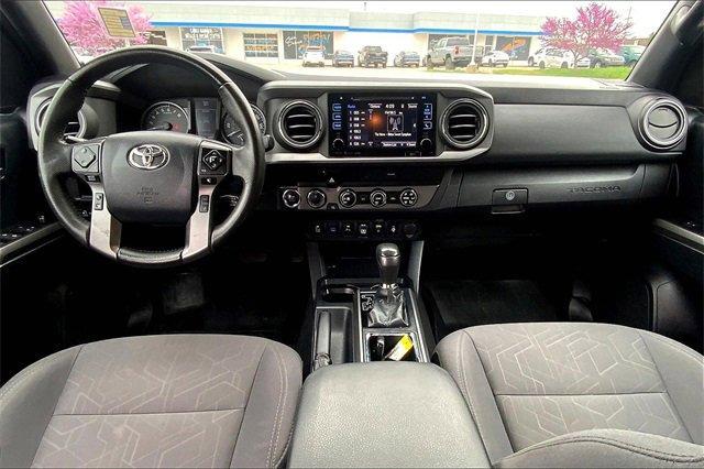 2019 Toyota Tacoma 4WD Vehicle Photo in TOPEKA, KS 66609-0000