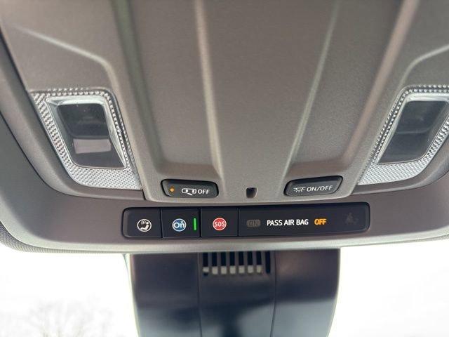 2025 GMC Sierra 3500 HD Chassis Cab Vehicle Photo in MEDINA, OH 44256-9631