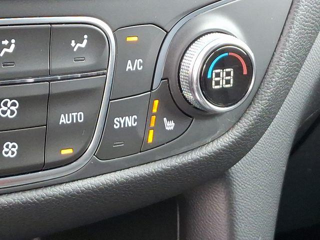 2020 Chevrolet Equinox Vehicle Photo in DANBURY, CT 06810-5034