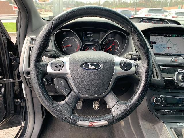 2014 Ford Focus Vehicle Photo in MOON TOWNSHIP, PA 15108-2571