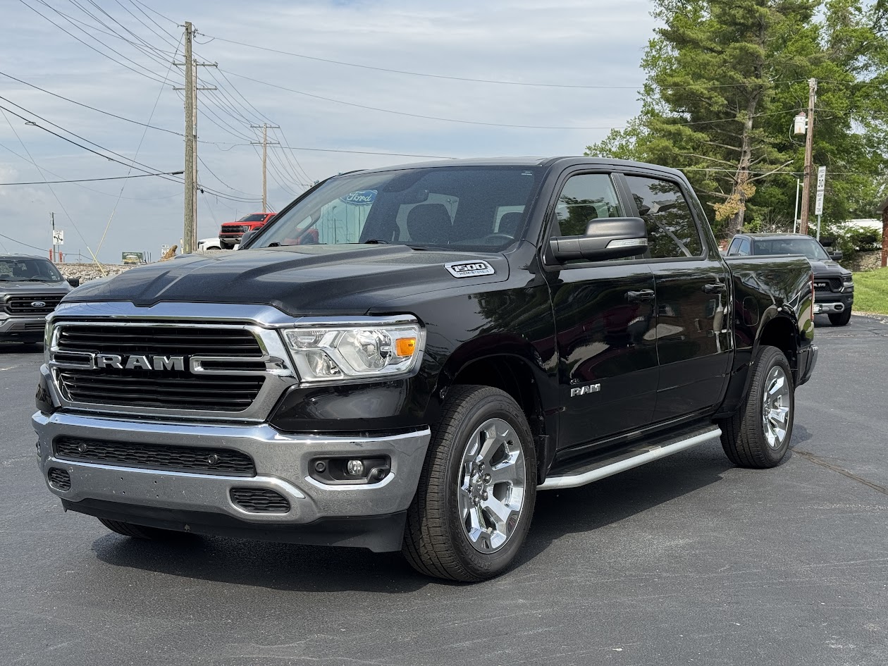 2021 Ram 1500 Vehicle Photo in BOONVILLE, IN 47601-9633