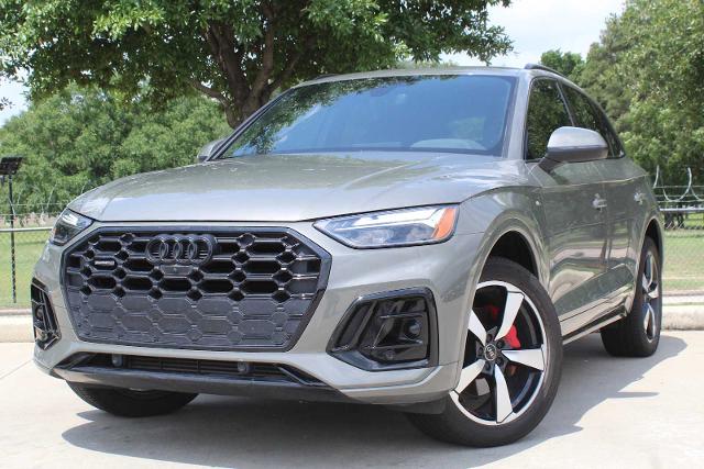 2024 Audi Q5 Vehicle Photo in HOUSTON, TX 77090