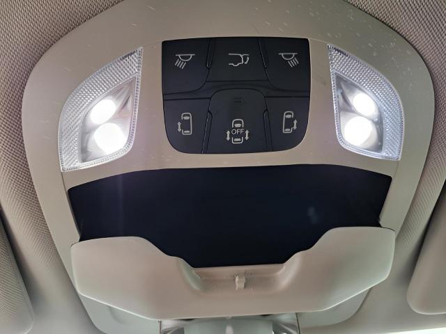 2023 Chrysler Pacifica Vehicle Photo in Green Bay, WI 54304