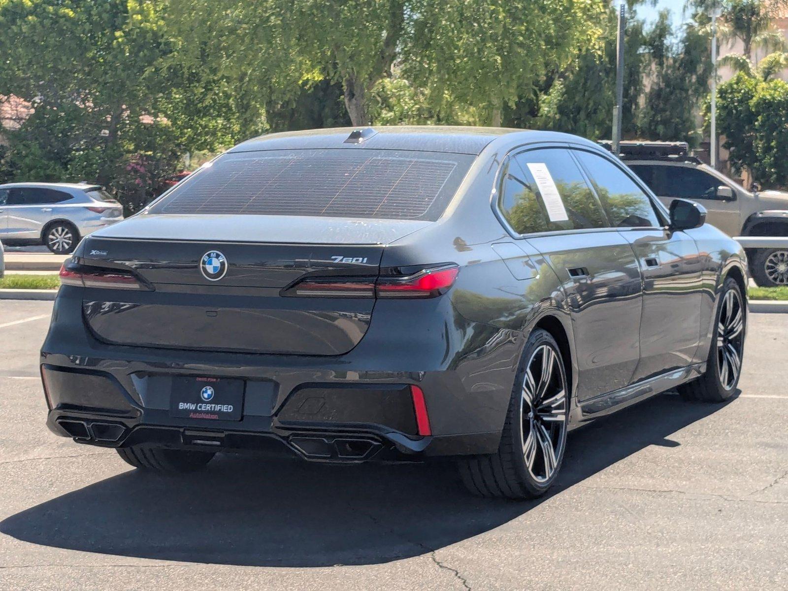 2024 BMW 760i xDrive Vehicle Photo in Valencia, CA 91355