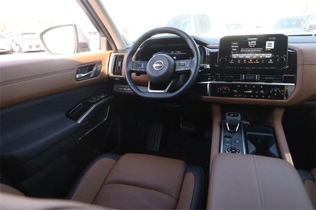 2025 Nissan Pathfinder Vehicle Photo in Hazelwood, MO 63042